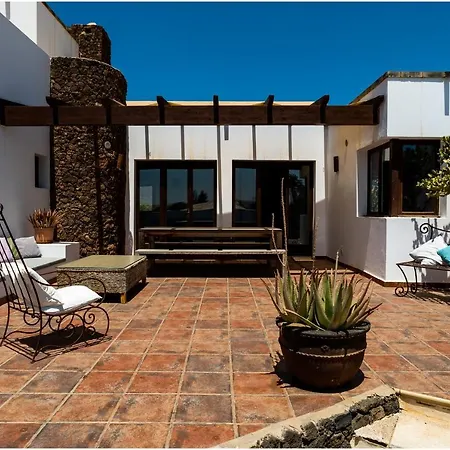 Willa Villa-mayo - Peaceful Paradise: Dream Vacation Lajares