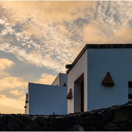 Willa Villa-mayo - Peaceful Paradise: Dream Vacation Lajares